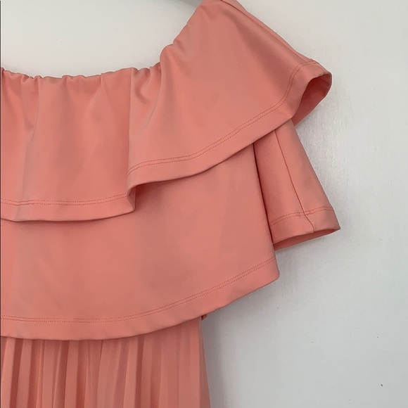 ASOS || Peach Off-the-Shoulder Pleated Skater - Picture 4 of 5